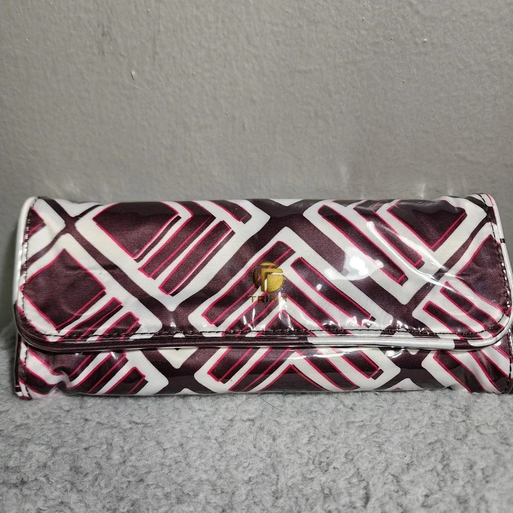 Trina Turk Envelope Bag Makeup /‎ Brushes/ Jewelry